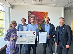 Award ceremony at the IHK Würzburg-Schweinfurt. Award ceremony at the IHK Würzburg Schweinfurt. From left to right: Caroline Trips (president of the IHK), Prof. Dr. Matthias Bode (JMU vice president), Dr. Sebastian Hammer, Dr. Sascha Genders (IHK managing director), Dr. Gunther Schuck (chairman of the Universitätsbund)